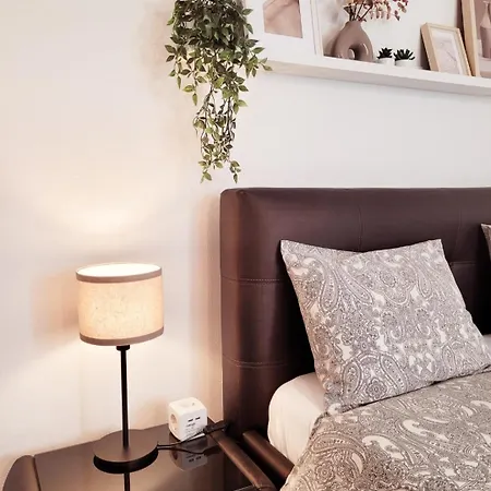 Apartment Rose Garden House *