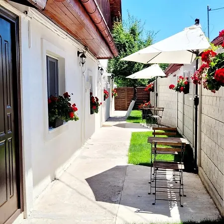 Rose Garden House *