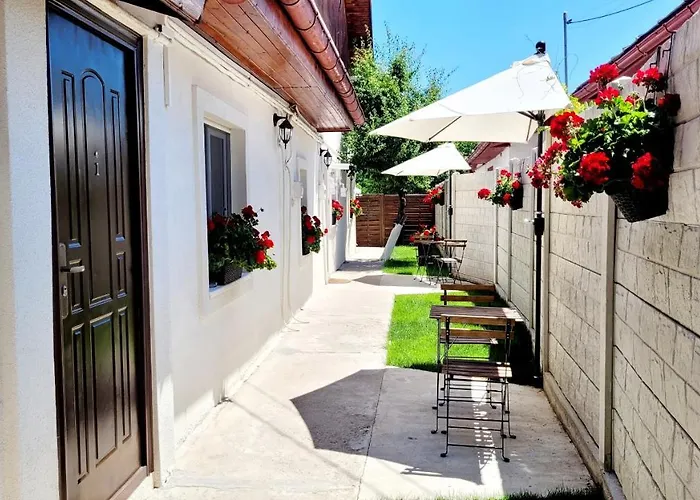 Rose Garden House *