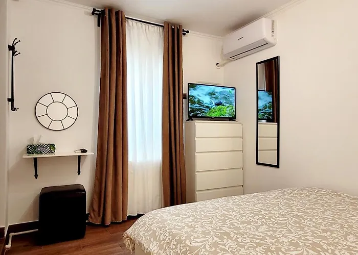 Rose Garden House * Bucarest